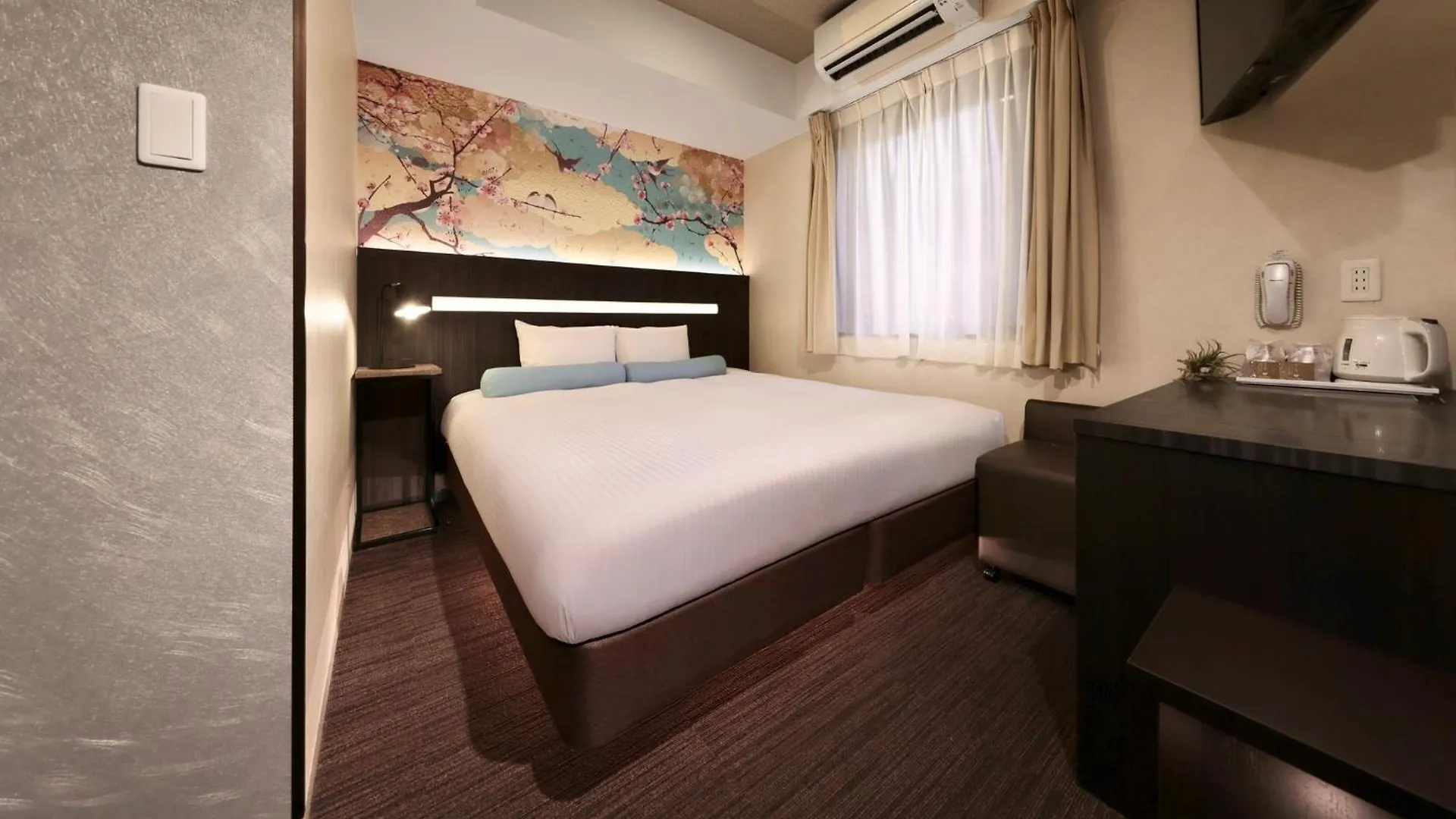 Kuromon Crystal Hotel - Vacation Stay 78184V contacts